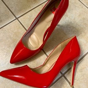 Women’s Red Pumps